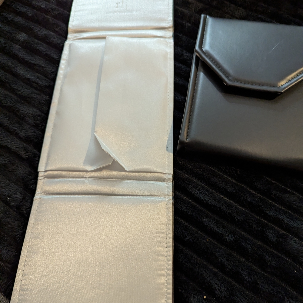 Black Necklace Case